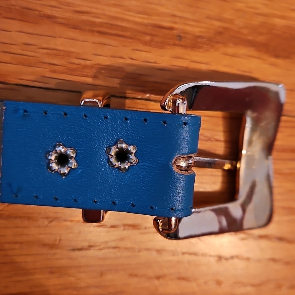 Teal Blue Leather Belt with Gold Buckle, Retro Vibes - Picture 3 of 8